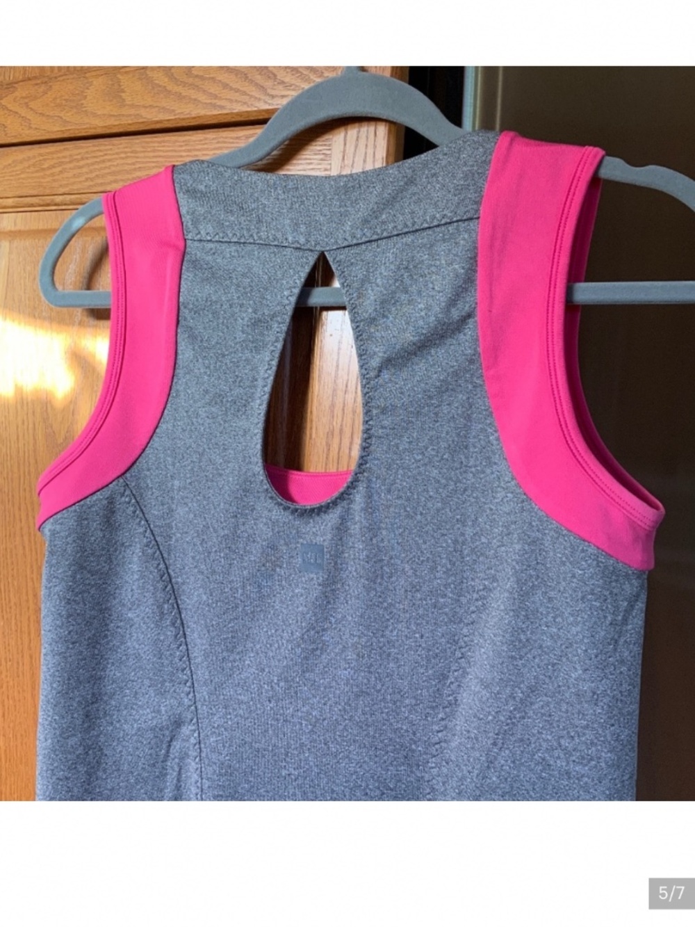 Athletic Top MEC - Picture 3 of 4